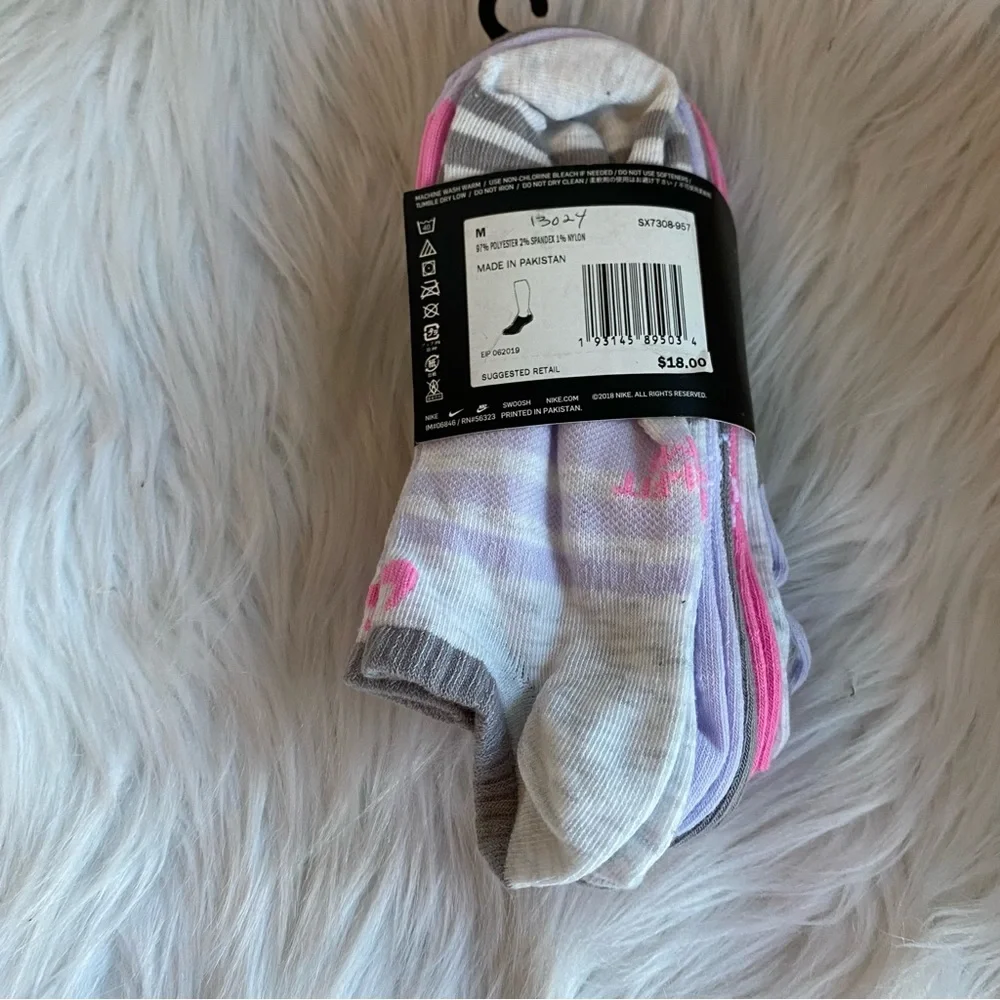 Girl’s Nike Socks